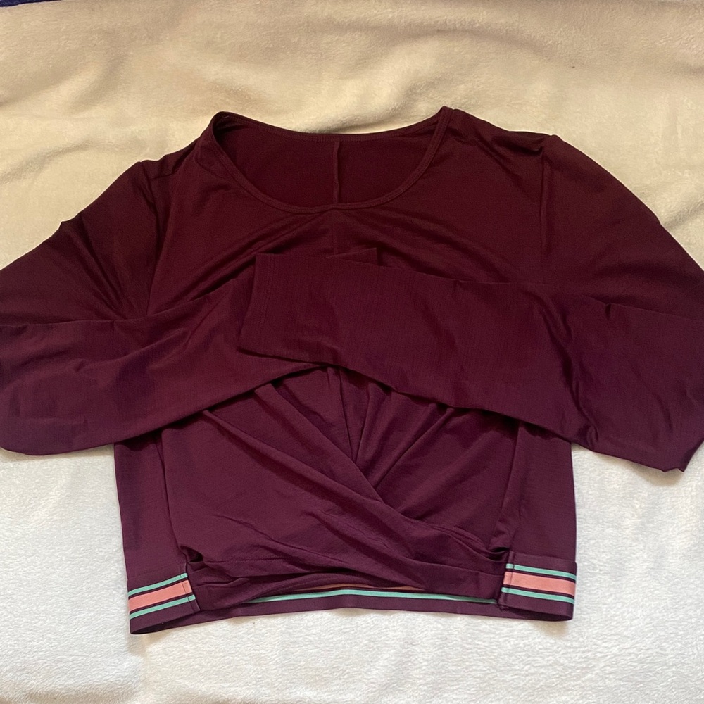 Fabletics Women's purple Long Sleeve Crop Top
